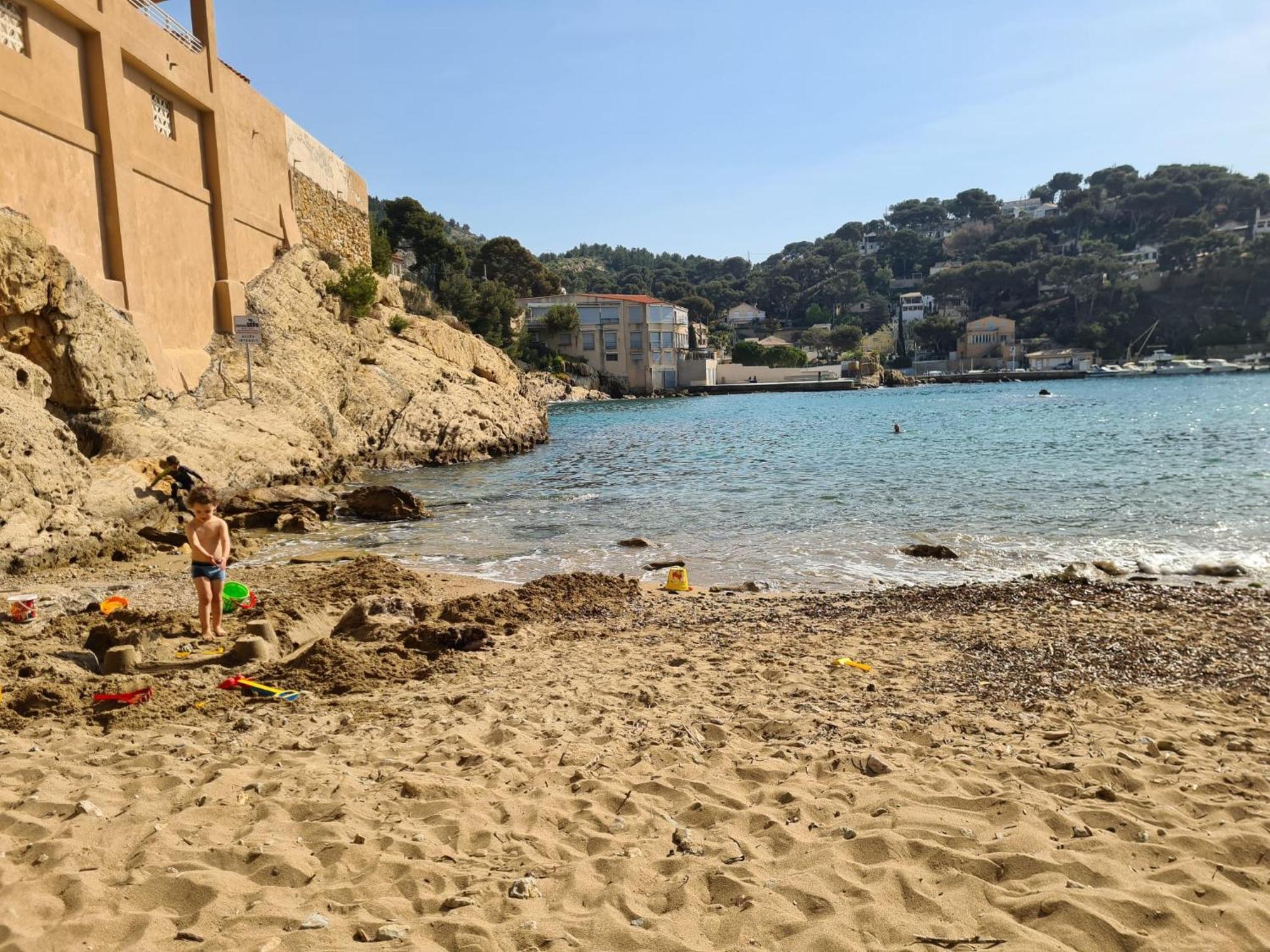 Villa Calanques 앙수에-라-레돈느 객실 사진